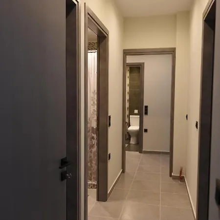 Daire Katsaros - Elegant In Nafplio Ária