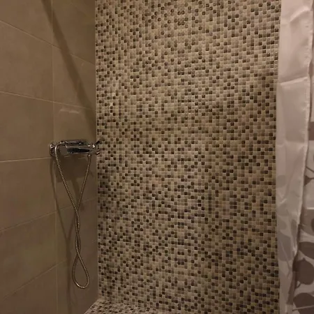 Katsaros - Elegant In Nafplio * Ária